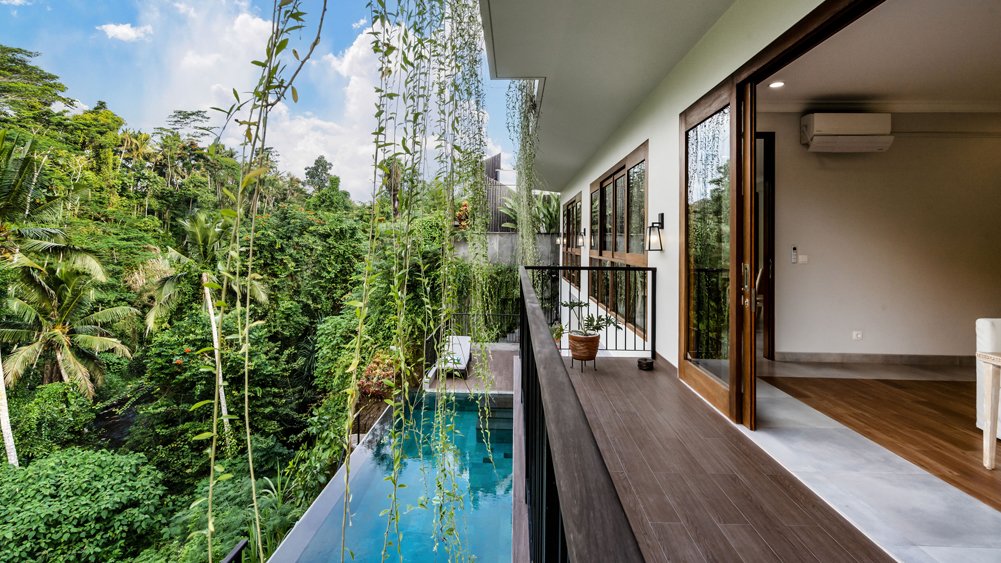 Pala Ubud - Villa Batur - Breahtaking view of lush greenery from the master bedroom balcony